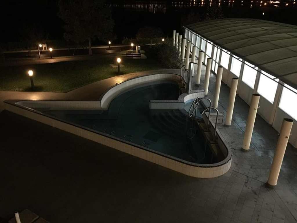 Appartamento Azur Apartman Velence Esterno foto